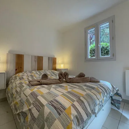 En Privee, Face A La Avec Acces Direct Apartman *