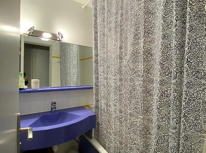 En Privee, Face A La Avec Acces Direct Apartman