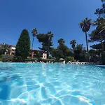 Διαμέρισμα En Privee, Cote Avec Acces Direct *