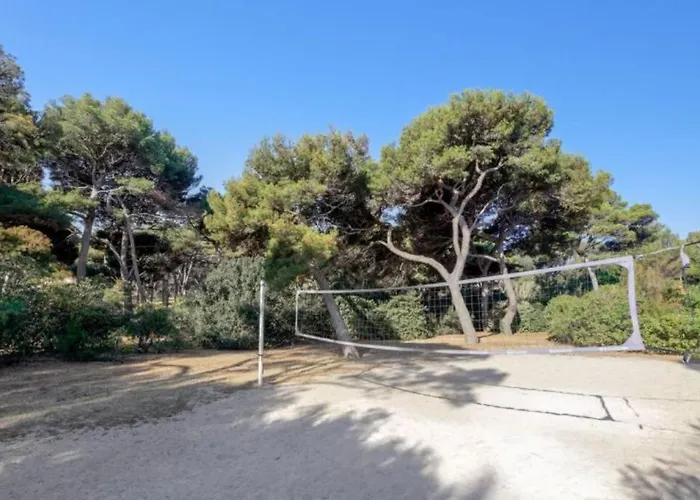 En Privee, Face A La Avec Acces Direct * Hyères