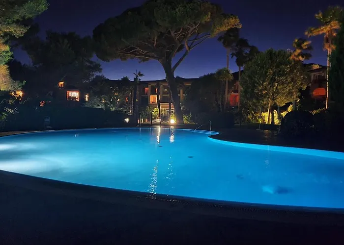 En Privee, Face A La Avec Acces Direct * Hyères