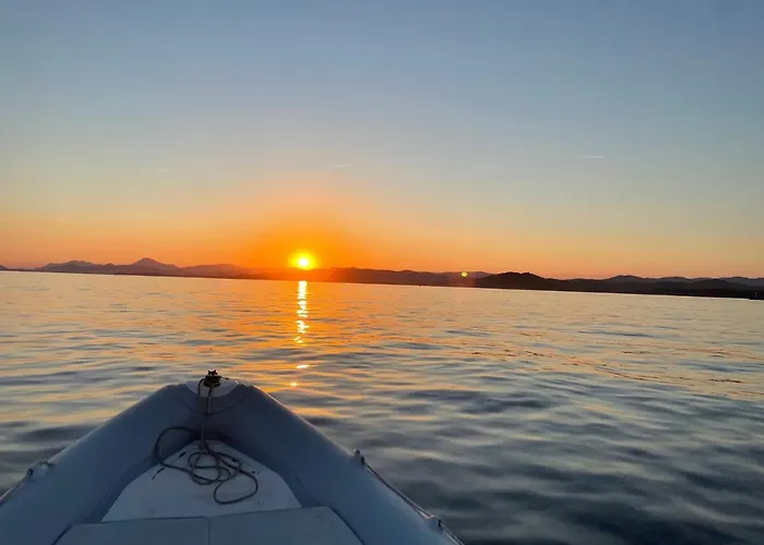 En Privee, Face A La Avec Acces Direct * Hyères